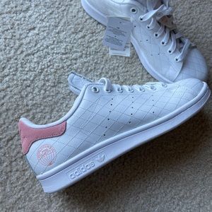 ADIDAS  STAN SMITH SHOES
Cloud White